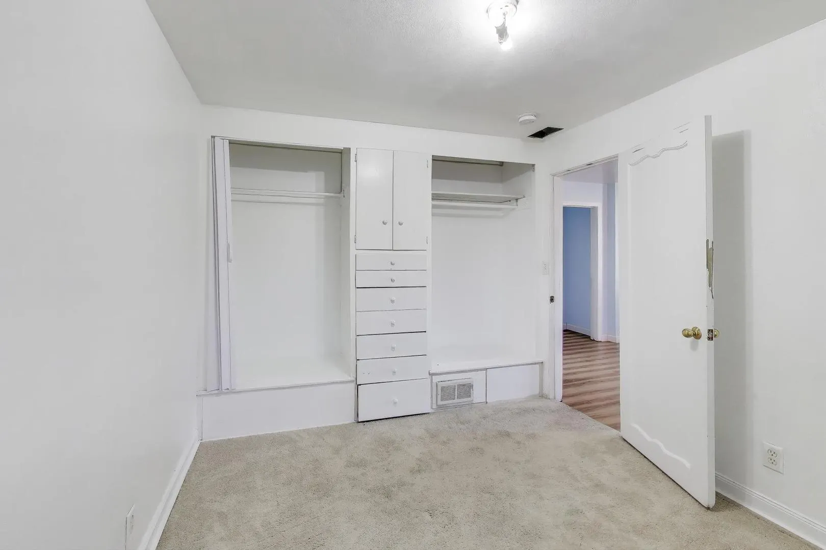 2524 Gilboa Avenue IL