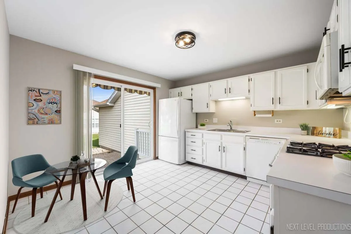 21289 Silktree Circle IL