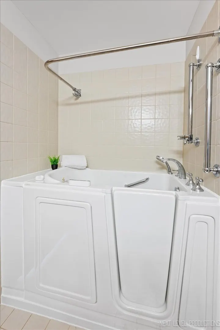 21289 Silktree Circle IL