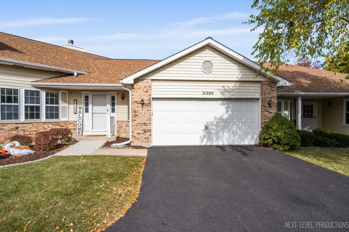21289 Silktree Circle IL