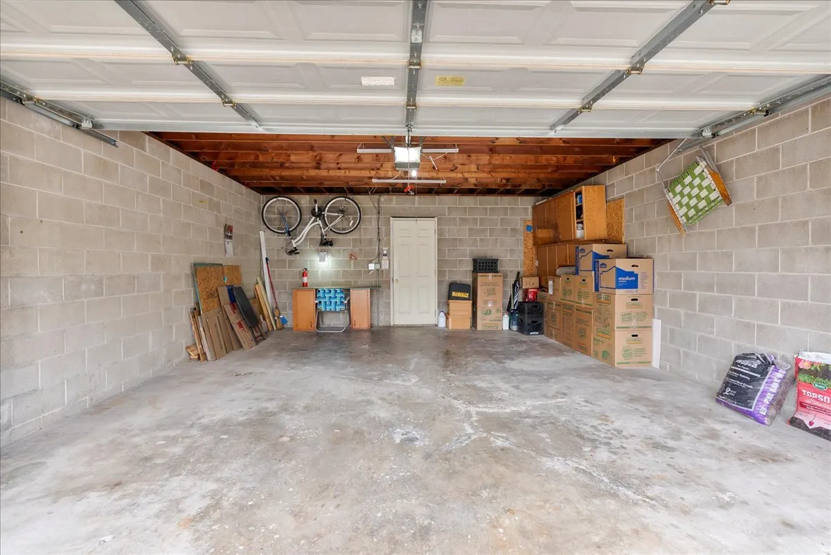 2210 E Lincoln Street IL