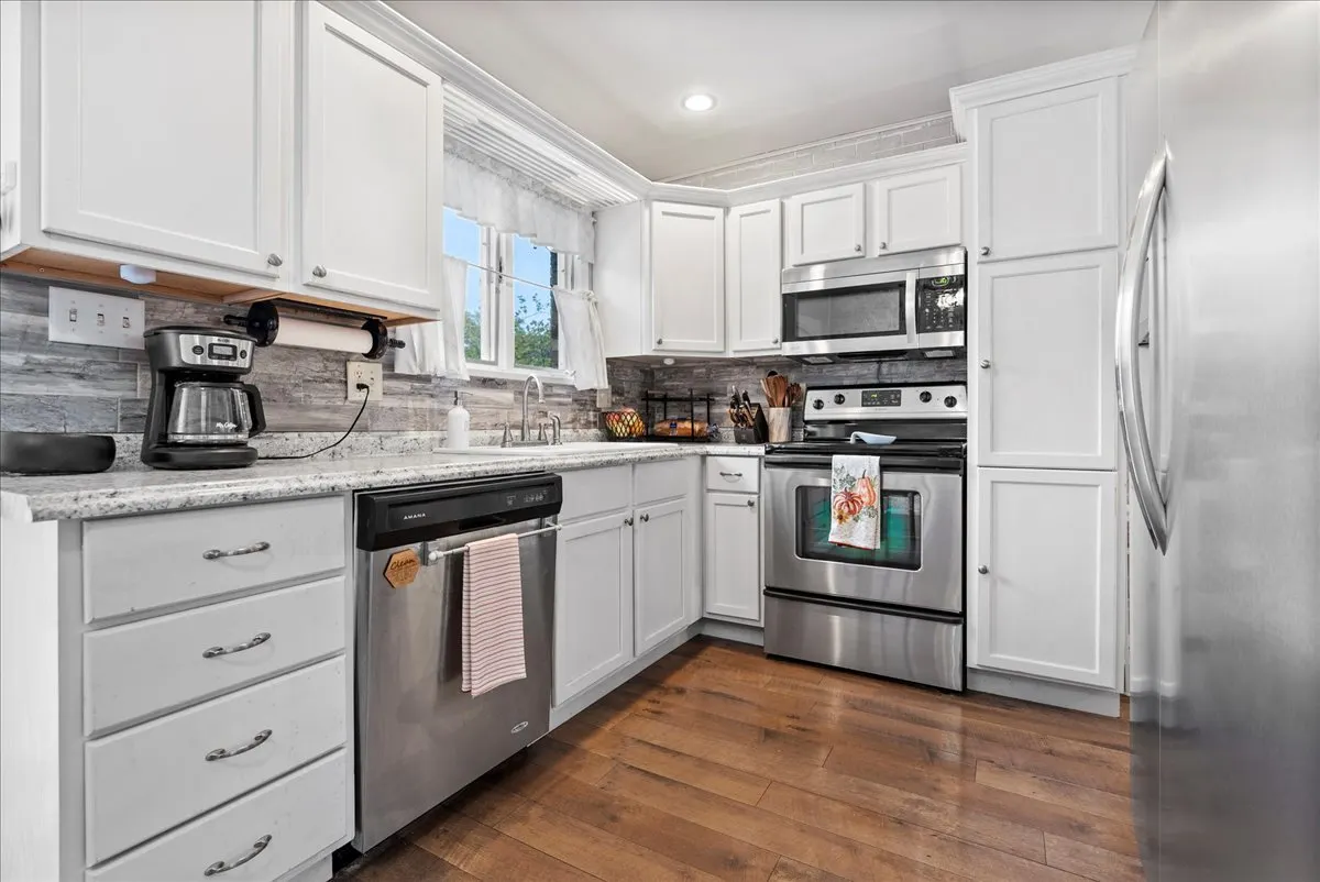 2210 E Lincoln Street IL