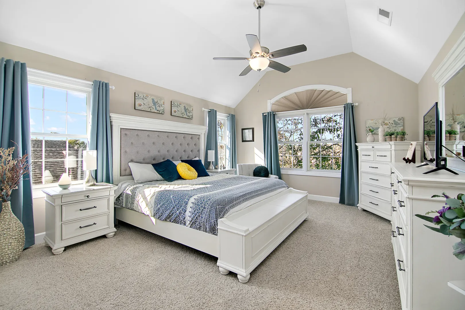 444 Highpoint Circle North IL