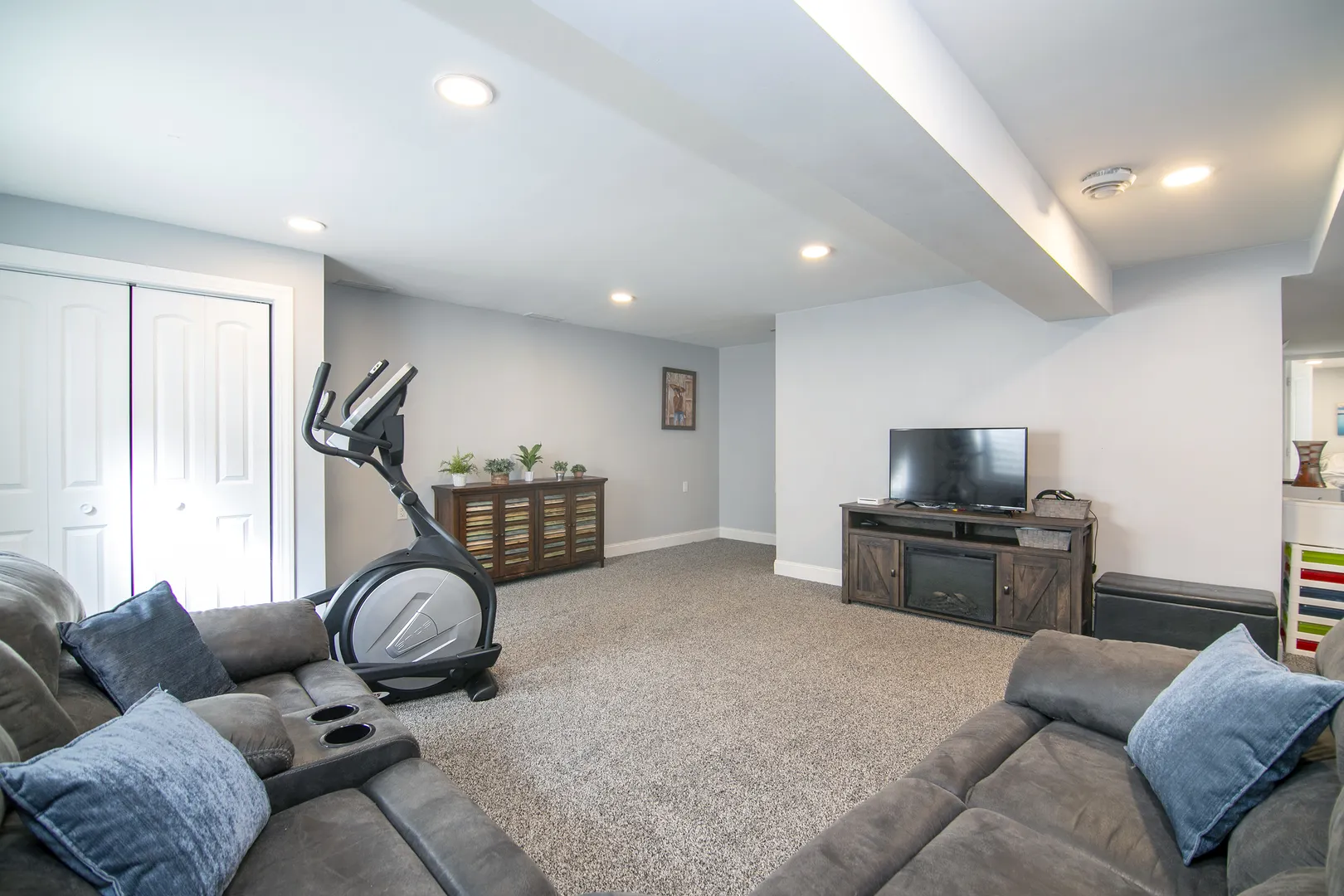 444 Highpoint Circle North IL