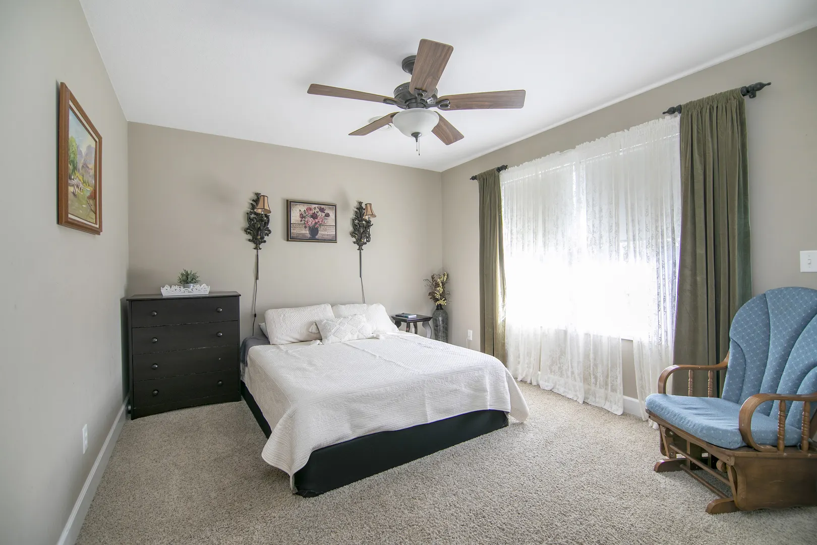 444 Highpoint Circle North IL