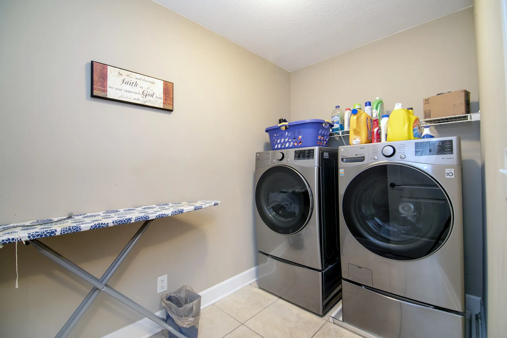 444 Highpoint Circle North IL