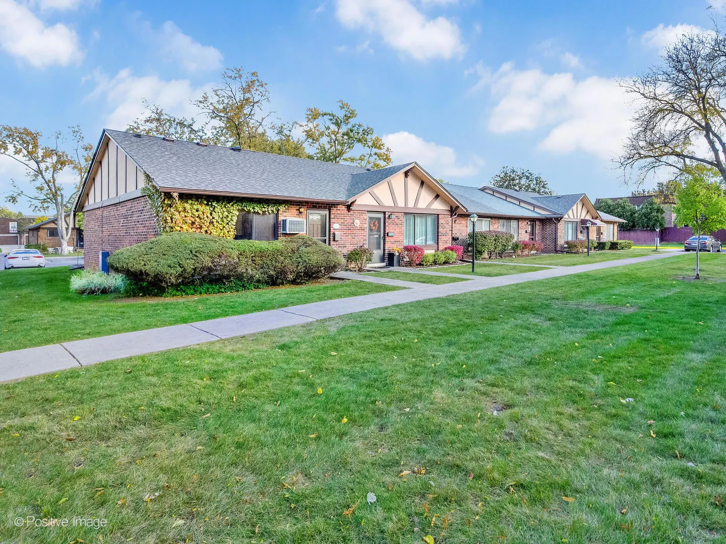 1S265 Dillon Lane IL