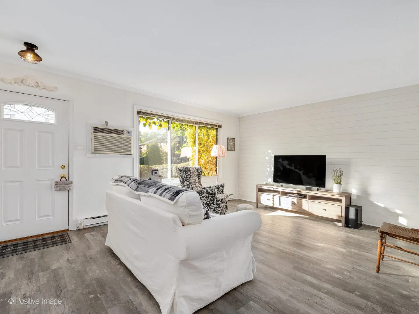 1S265 Dillon Lane IL