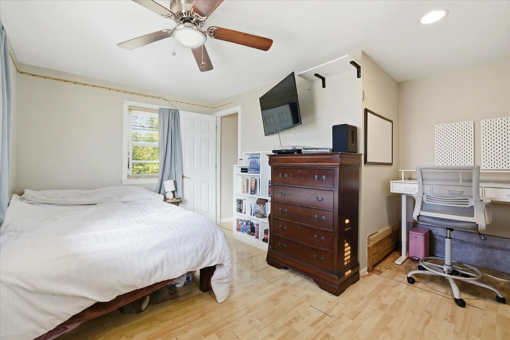 454 N Cedar Avenue IL