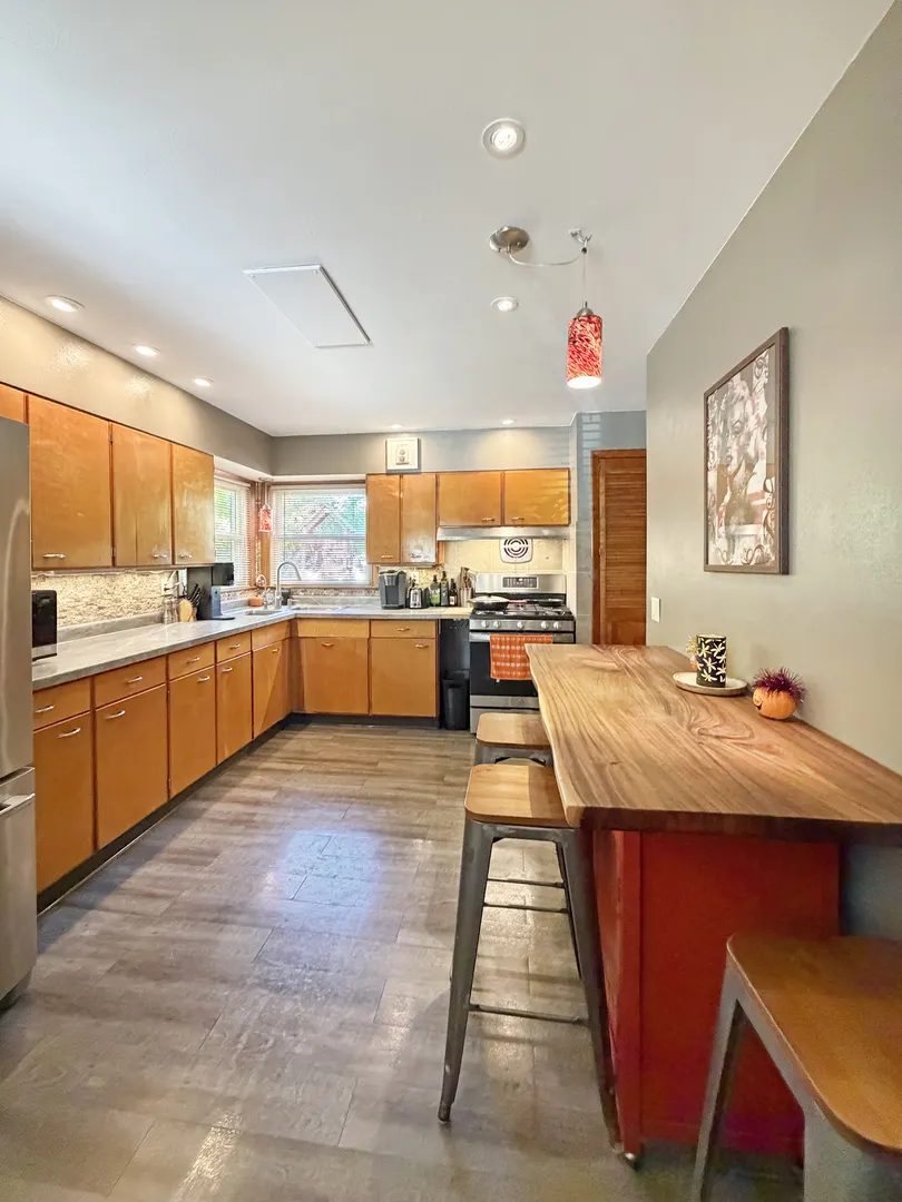 1224 W Violet Street IL