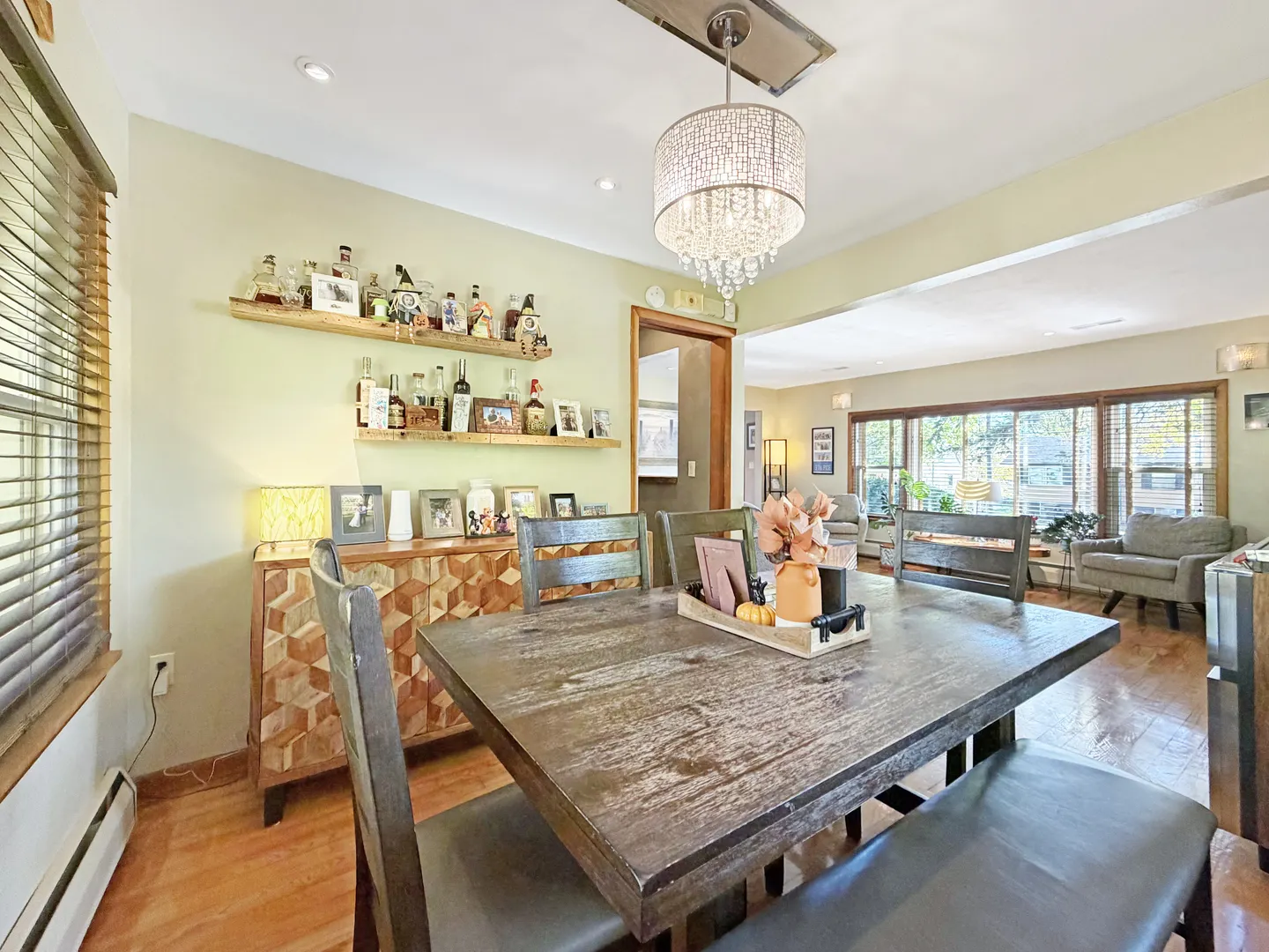 1224 W Violet Street IL