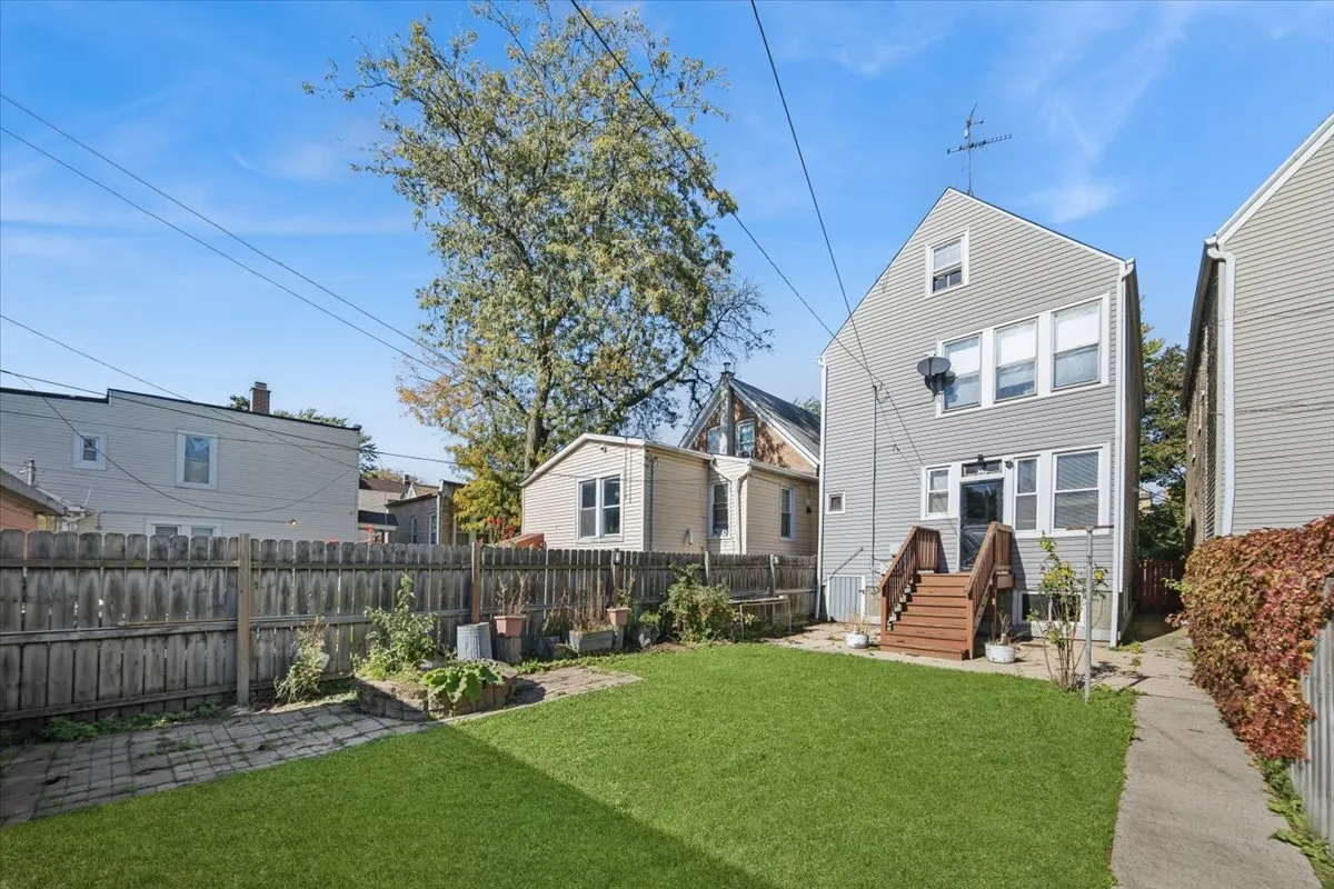 5049 W 29th Place 1st IL