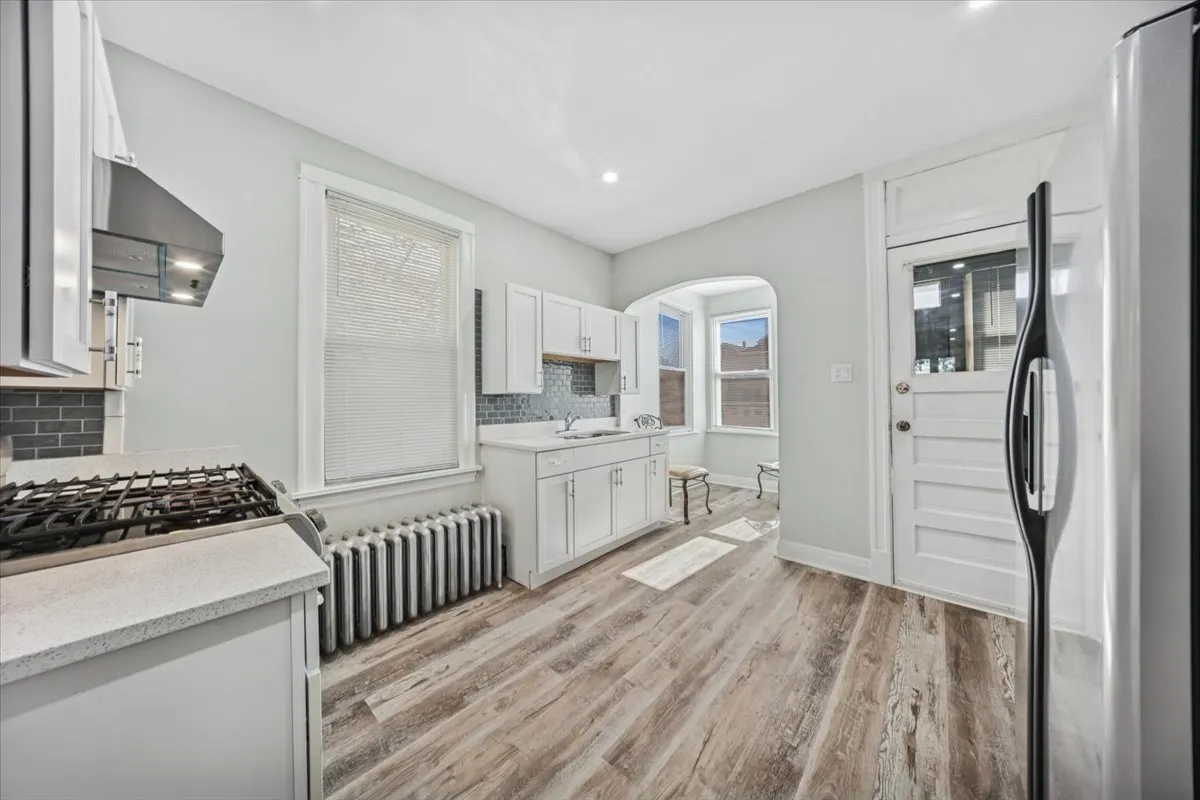 5049 W 29th Place 1st IL