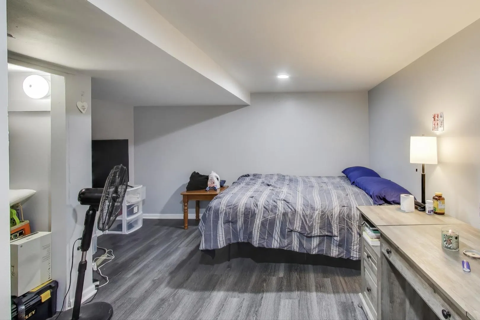 5935 W Henderson Street IL