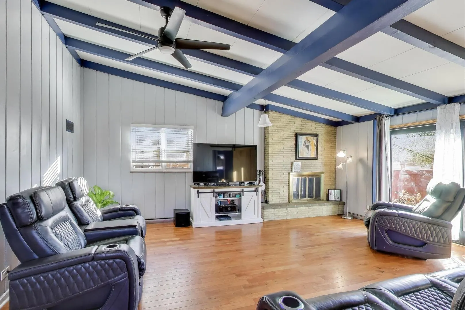 5935 W Henderson Street IL