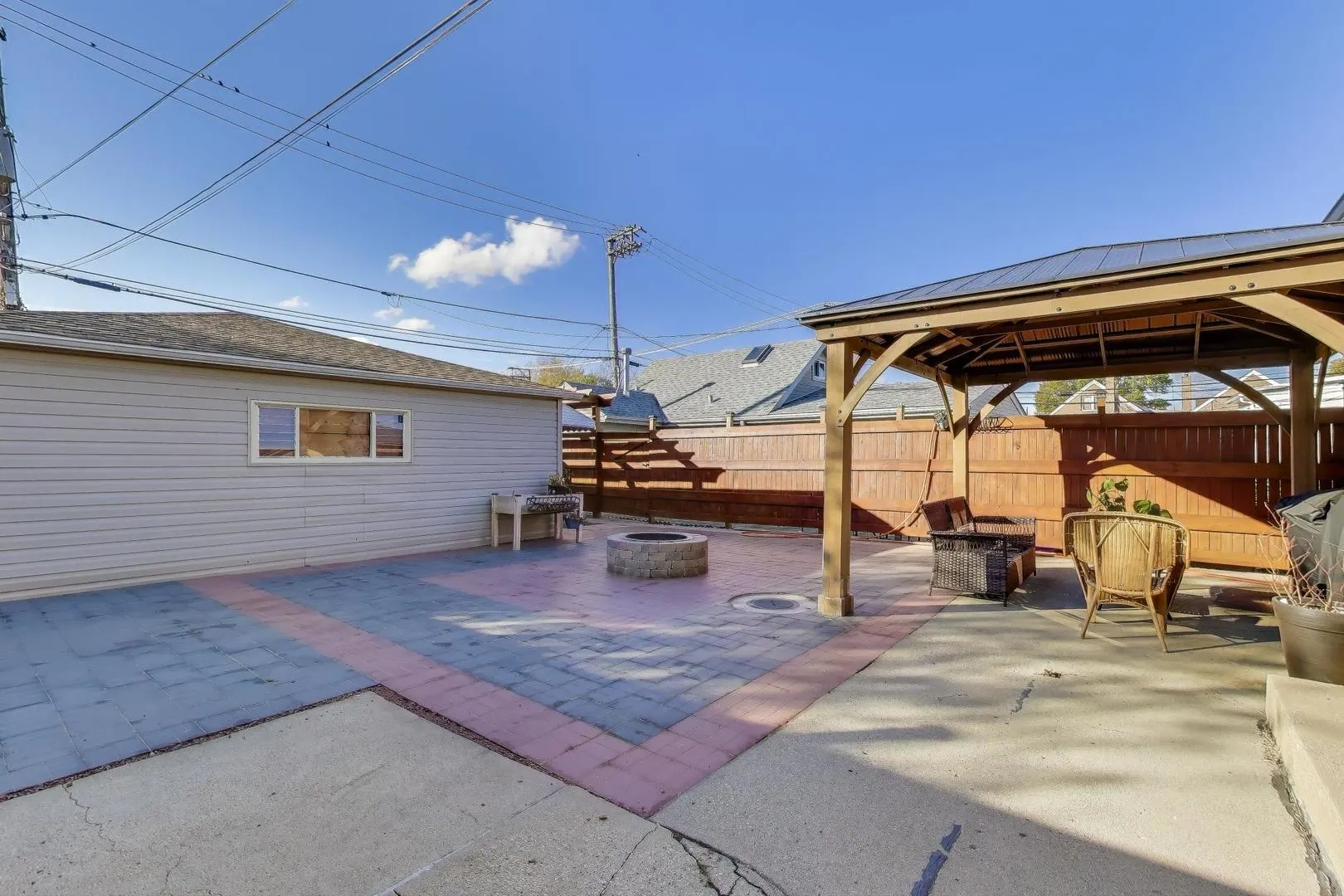 5935 W Henderson Street IL