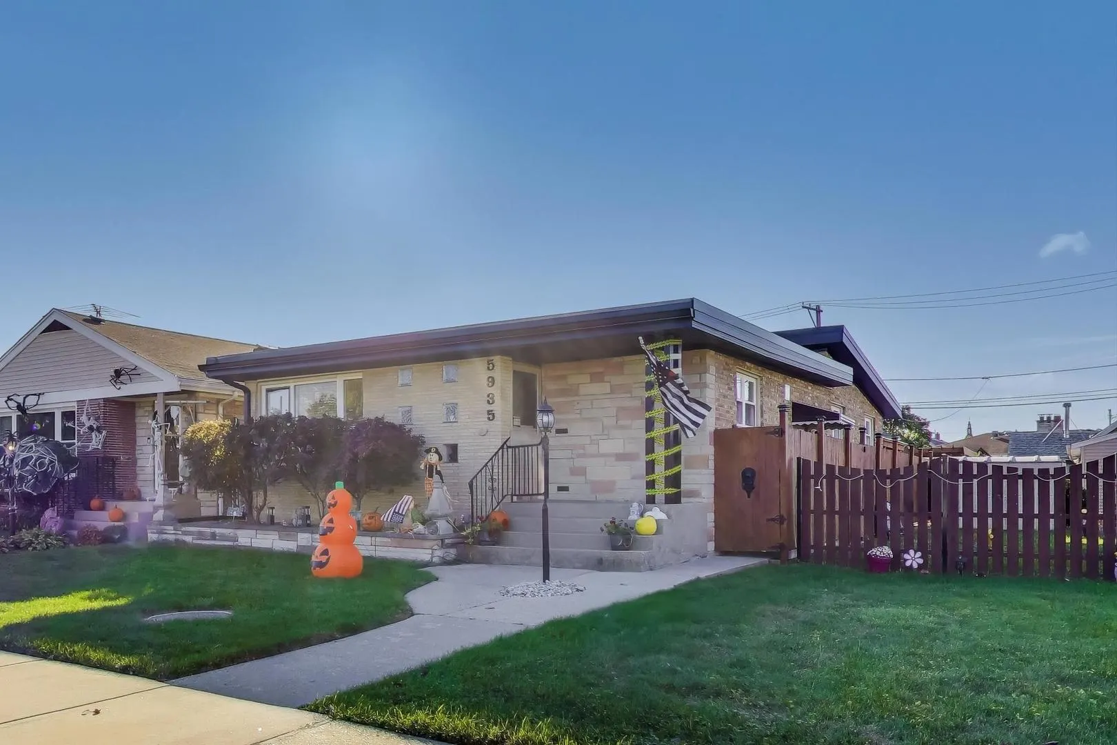 5935 W Henderson Street IL