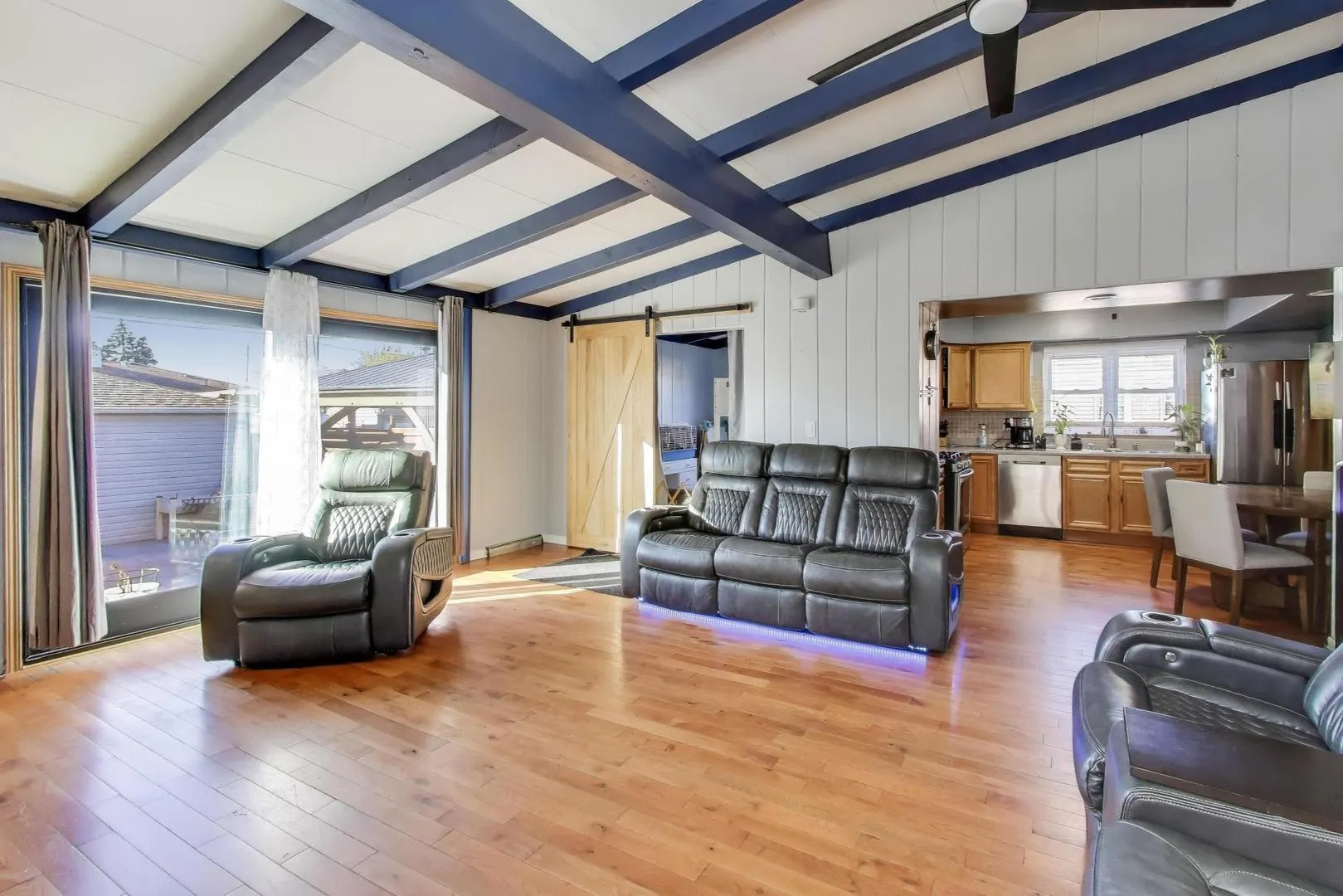 5935 W Henderson Street IL