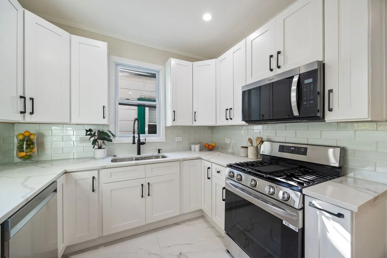 4143 N Drake Avenue IL