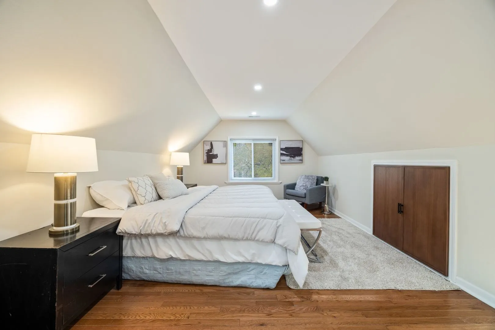 4143 N Drake Avenue IL