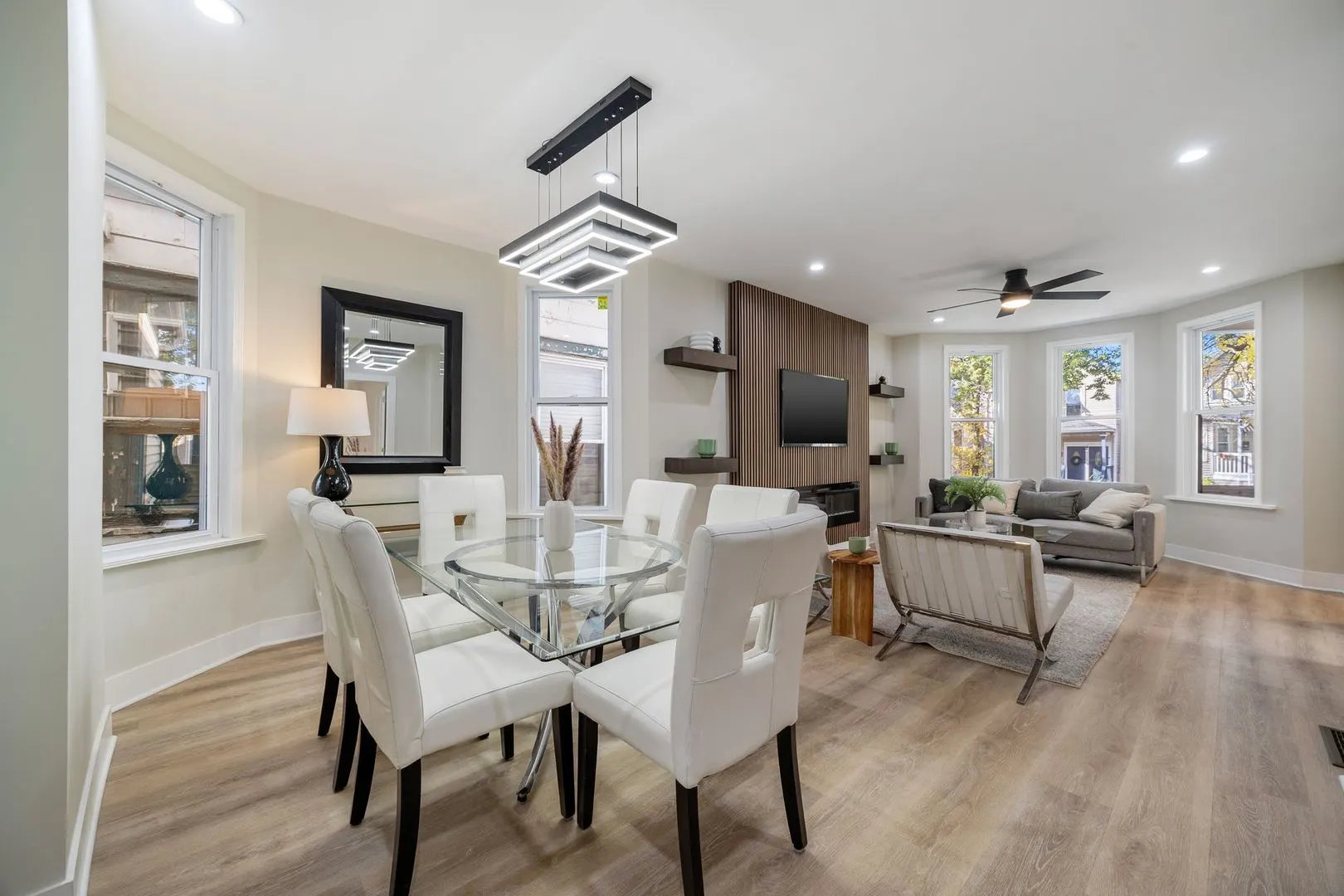 4143 N Drake Avenue IL