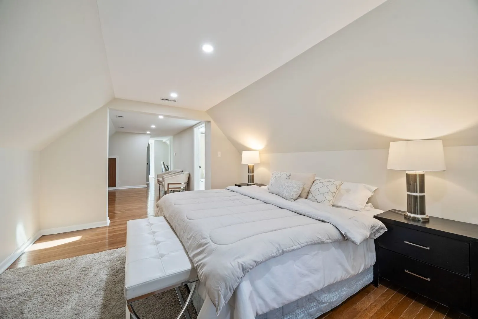 4143 N Drake Avenue IL