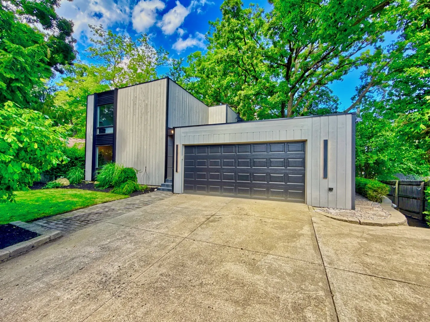 186 W Scranton Avenue IL