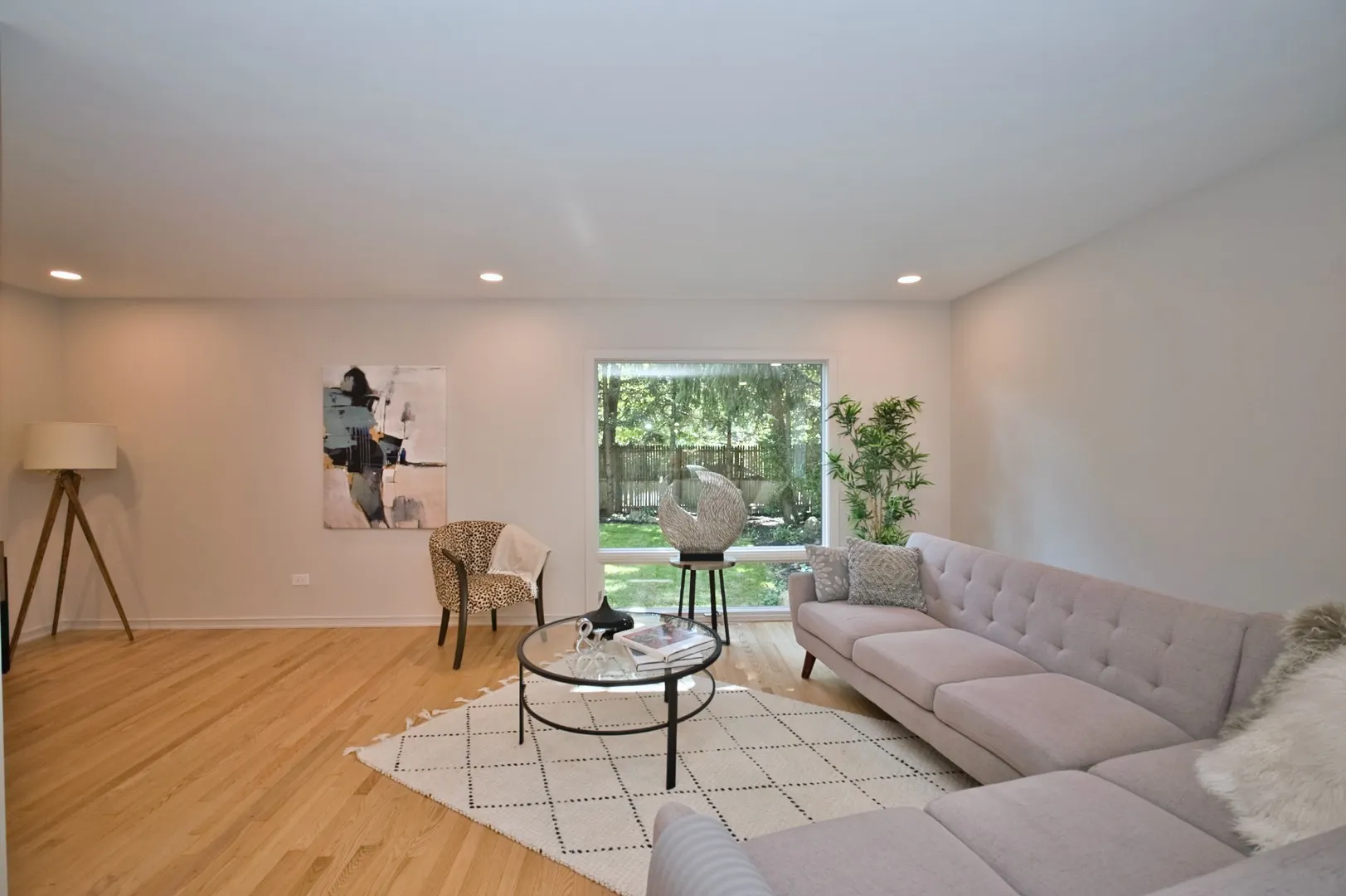 186 W Scranton Avenue IL