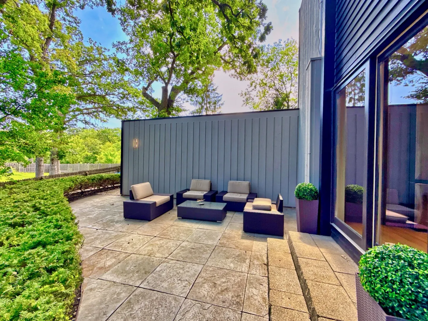 186 W Scranton Avenue IL