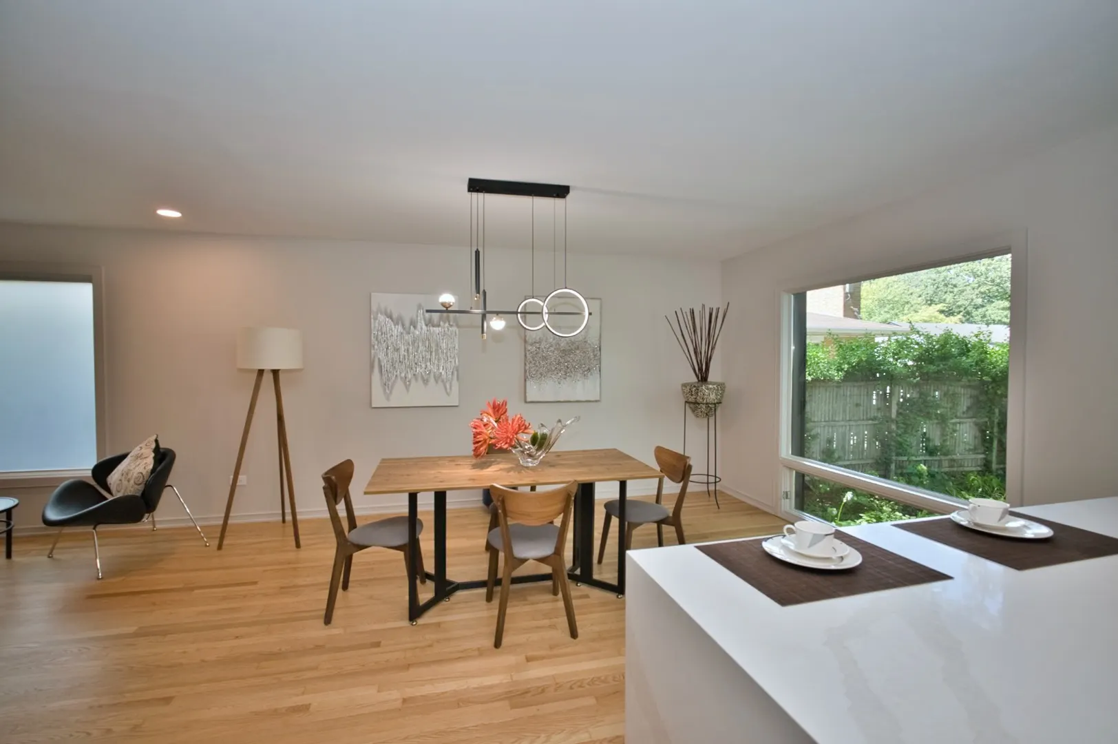 186 W Scranton Avenue IL