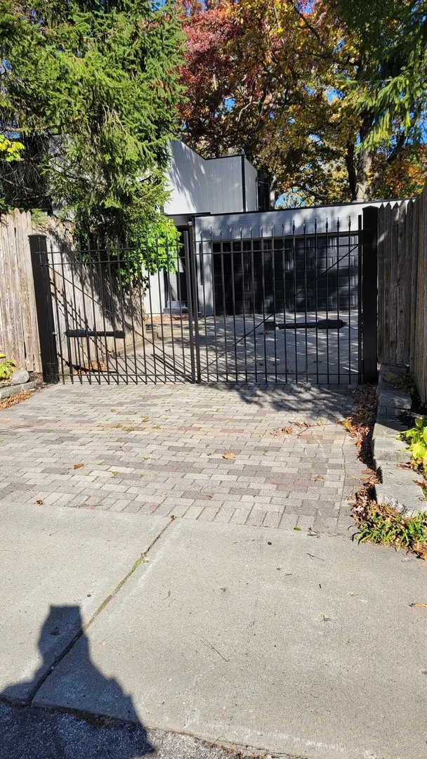 186 W Scranton Avenue IL