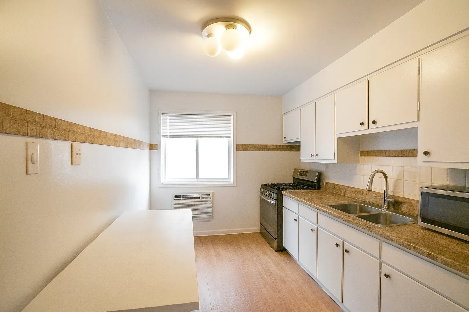 2044 W Jarvis Avenue 3G IL