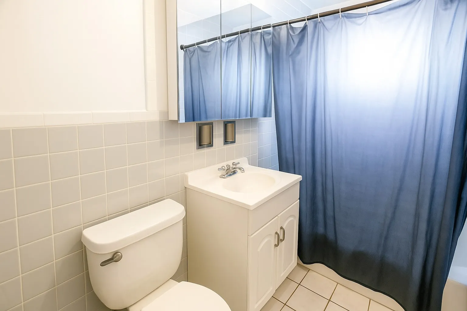 2044 W Jarvis Avenue 3G IL