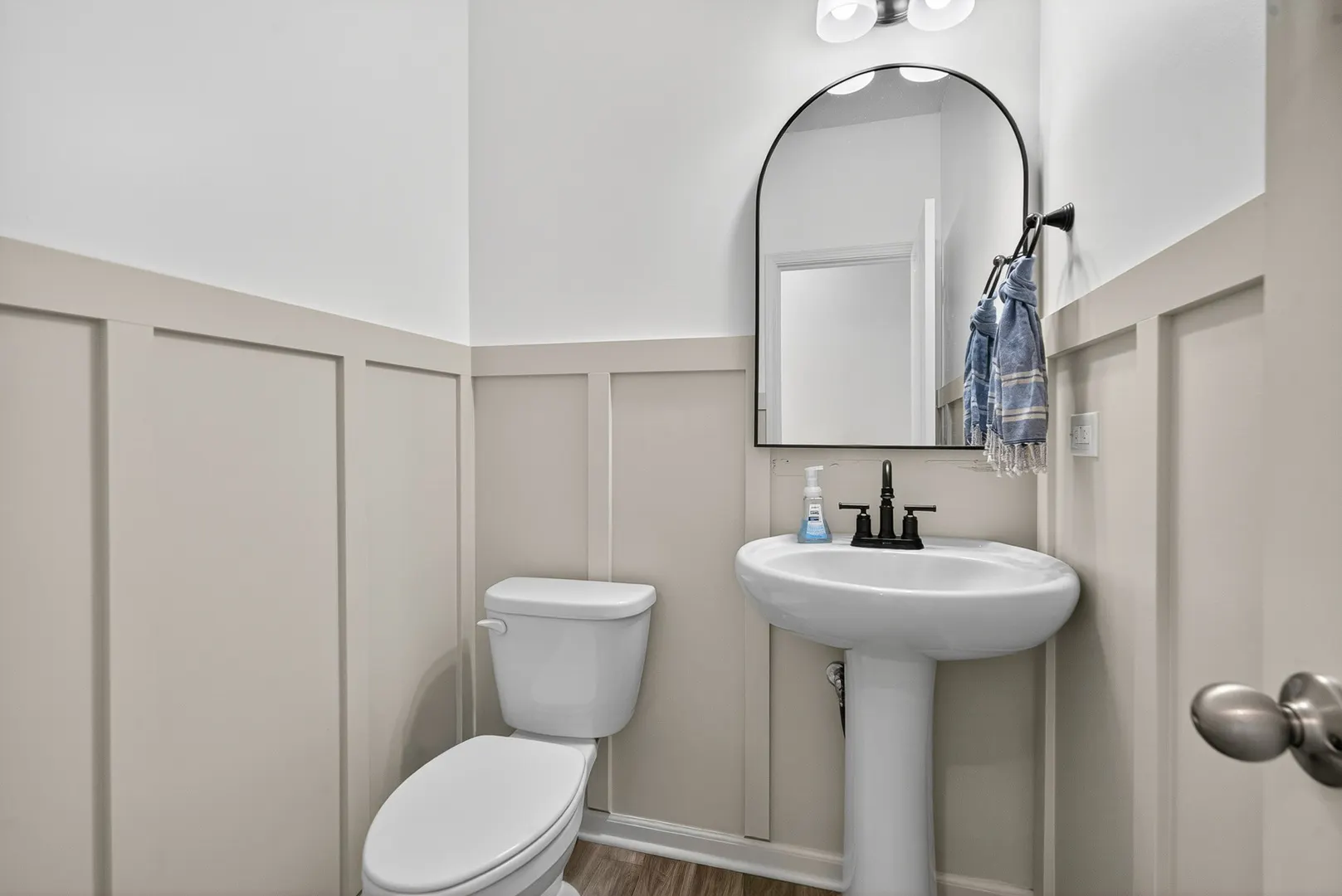 1308 Bayberry Circle IL