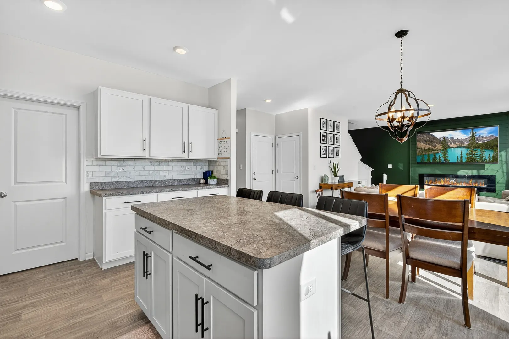 1308 Bayberry Circle IL