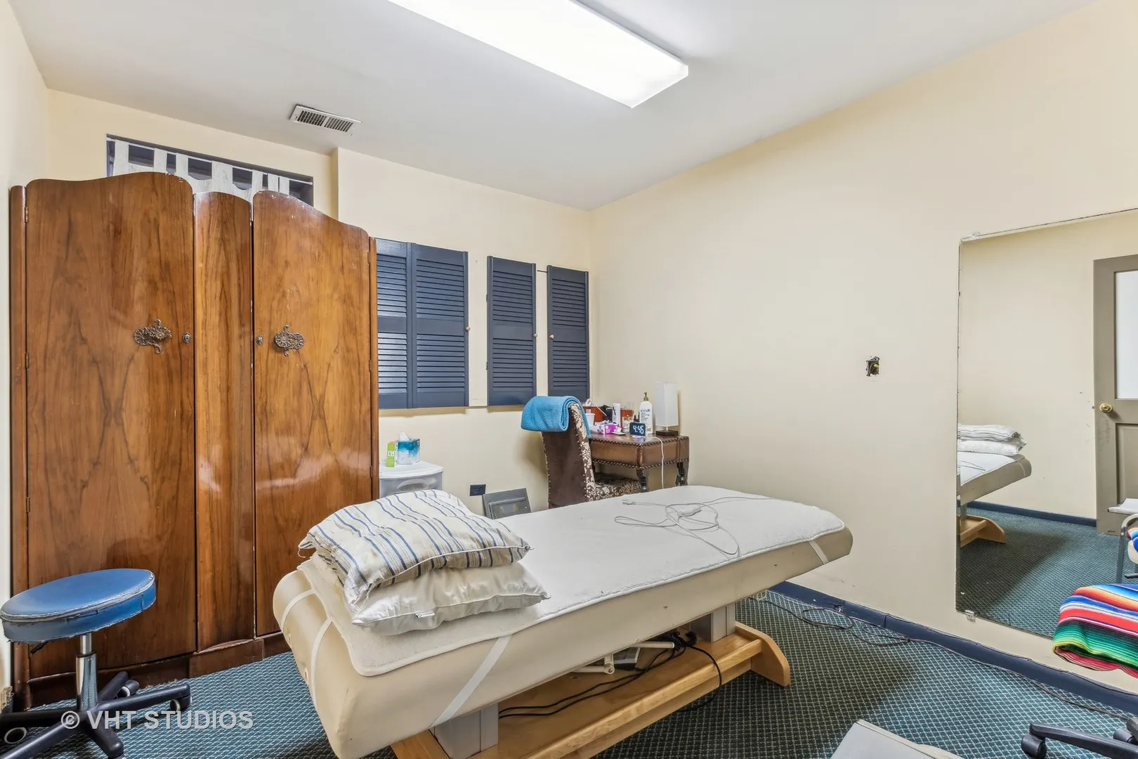 1622 W Devon Avenue IL