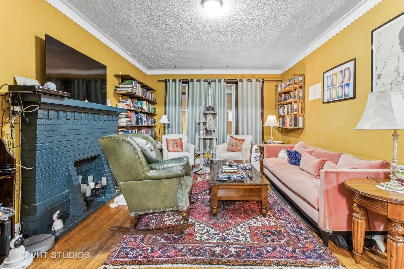 1622 W Devon Avenue IL