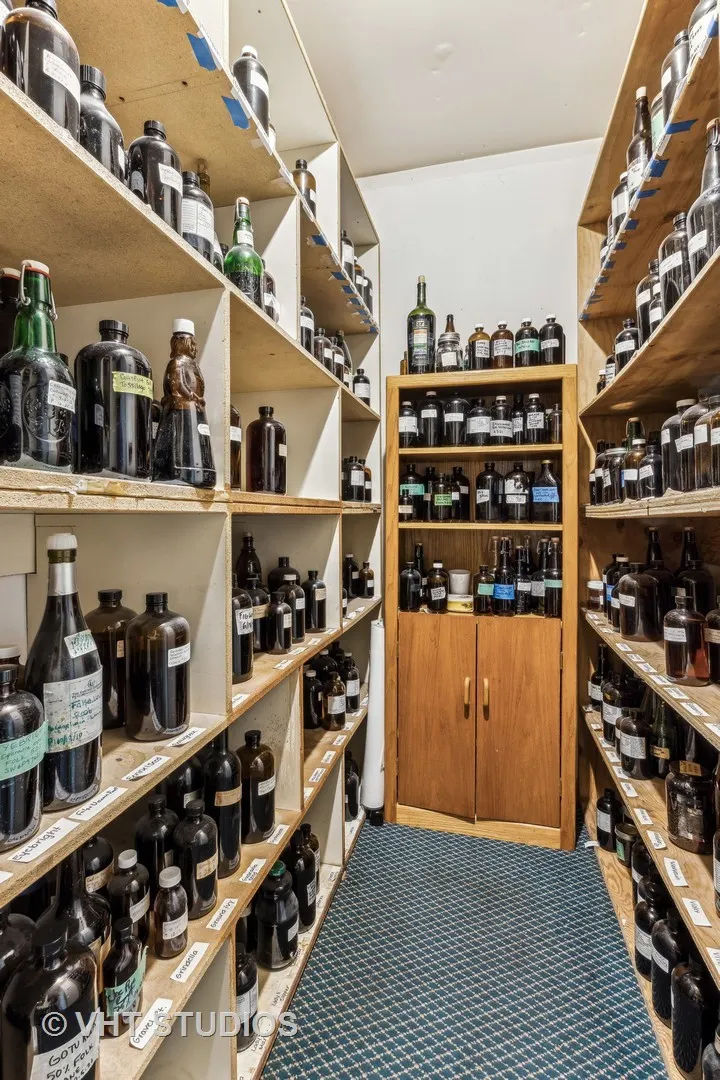 1622 W Devon Avenue IL