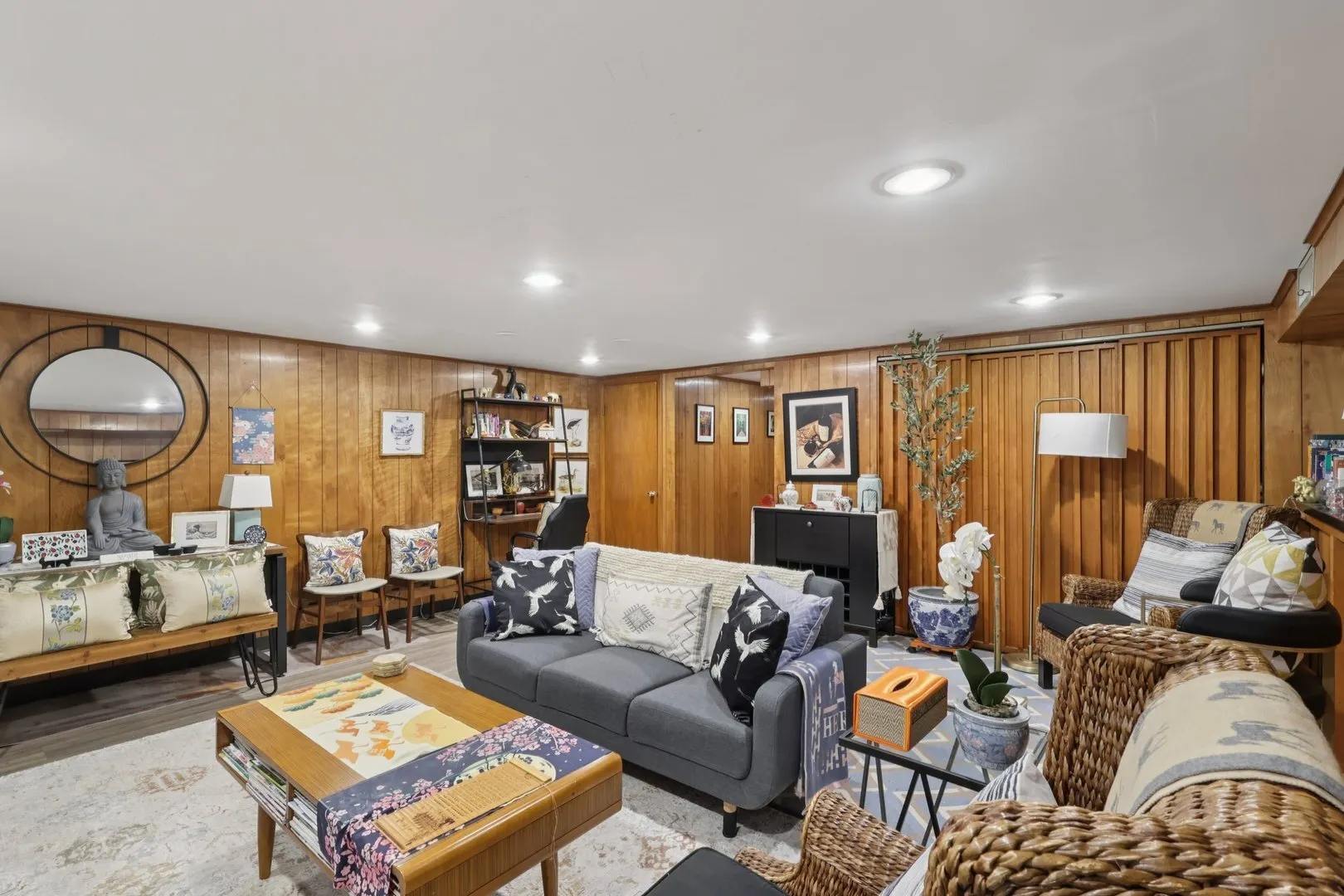 1438 E 55th Street IL