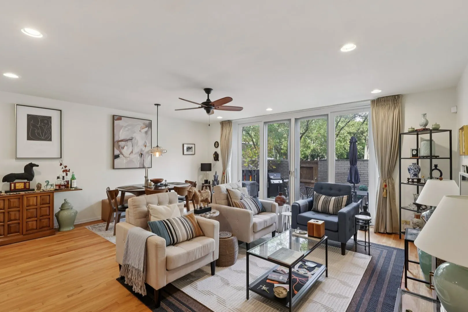 1438 E 55th Street IL