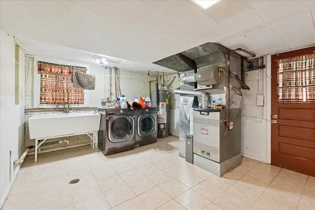 3836 W Estes Avenue IL