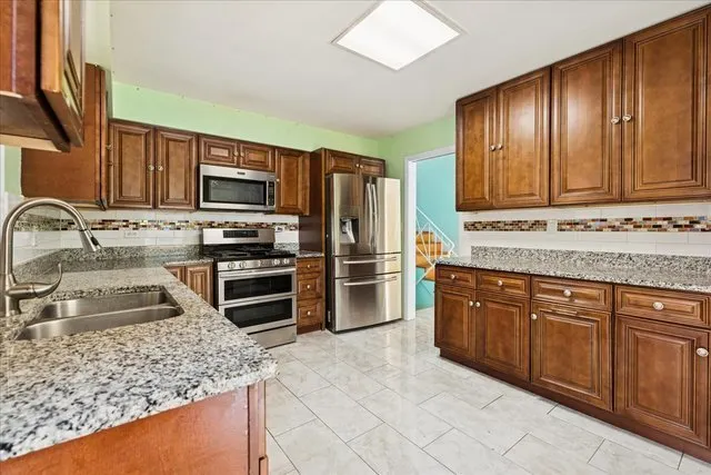 3836 W Estes Avenue IL