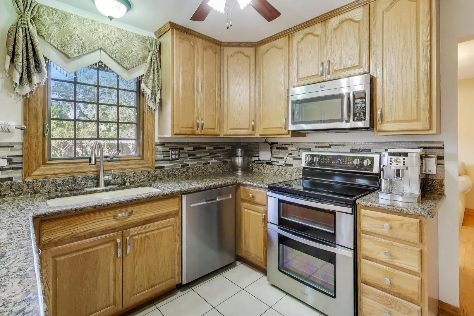 932 Kentucky Lane IL