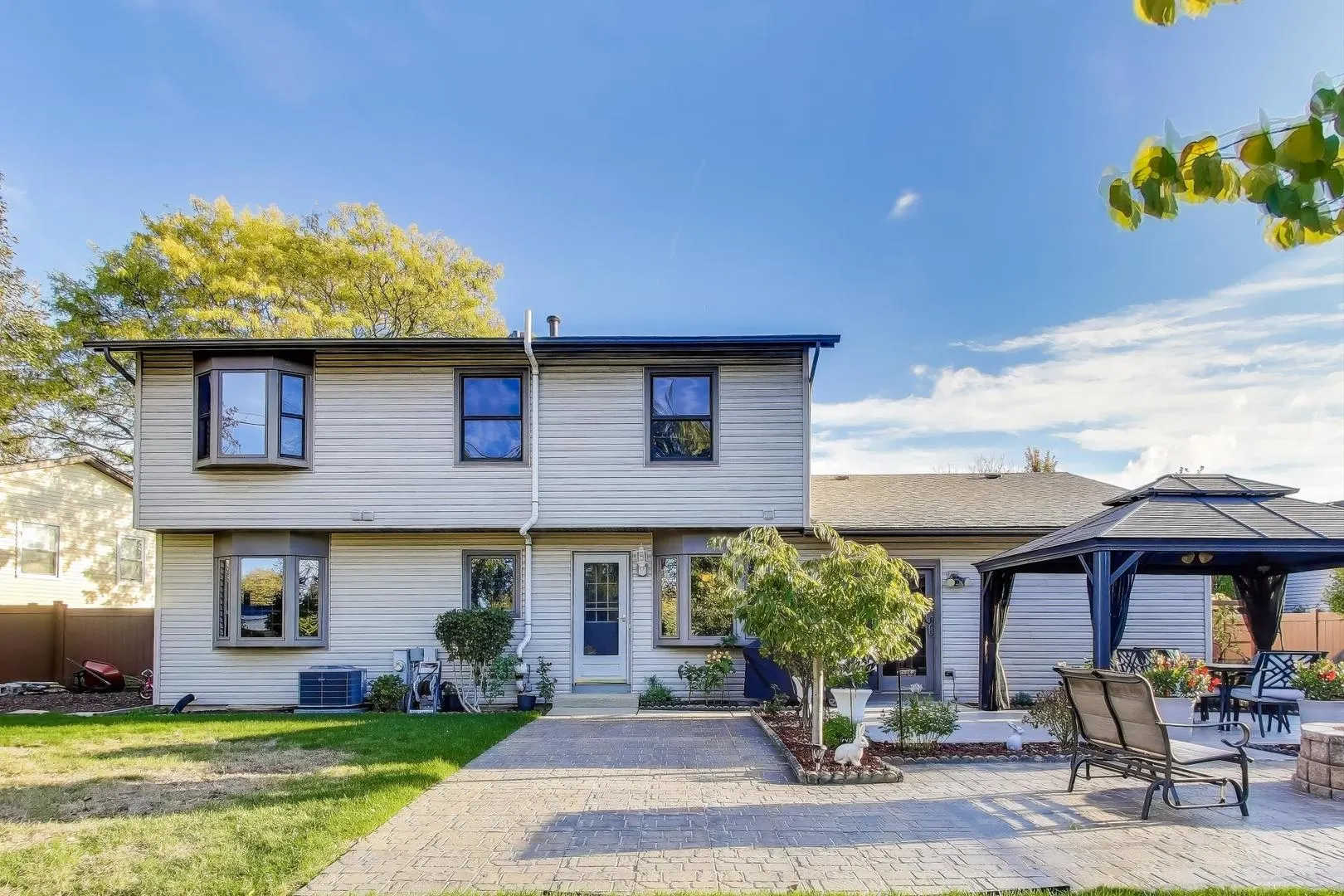 932 Kentucky Lane IL