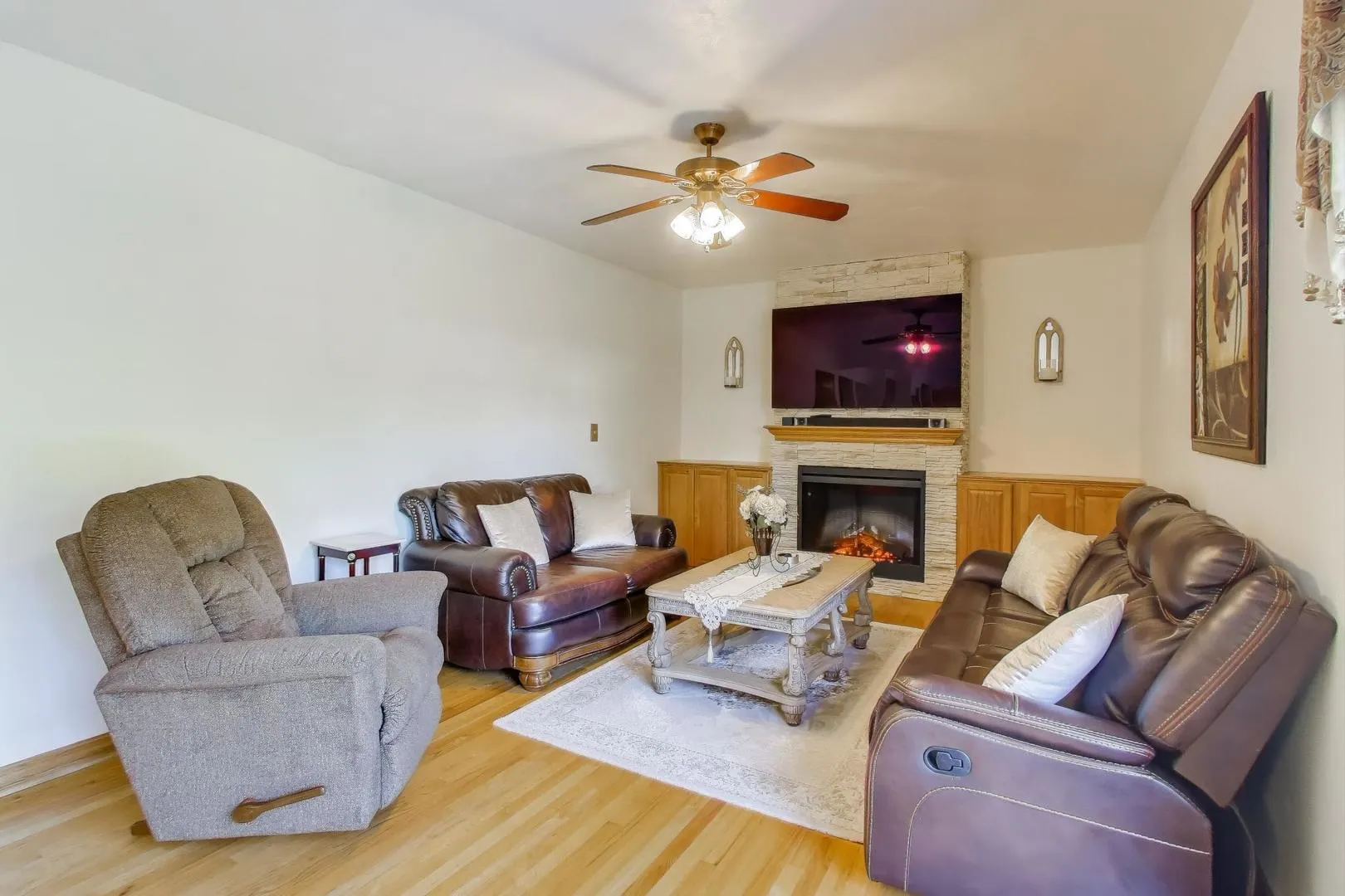 932 Kentucky Lane IL