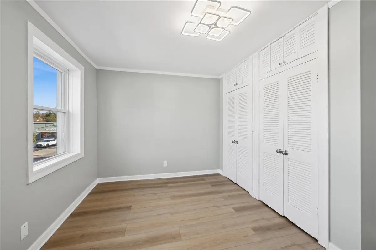 29 E Burlington Street A IL