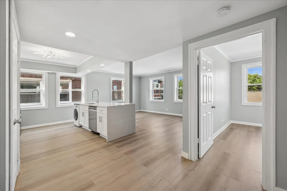 29 E Burlington Street A IL