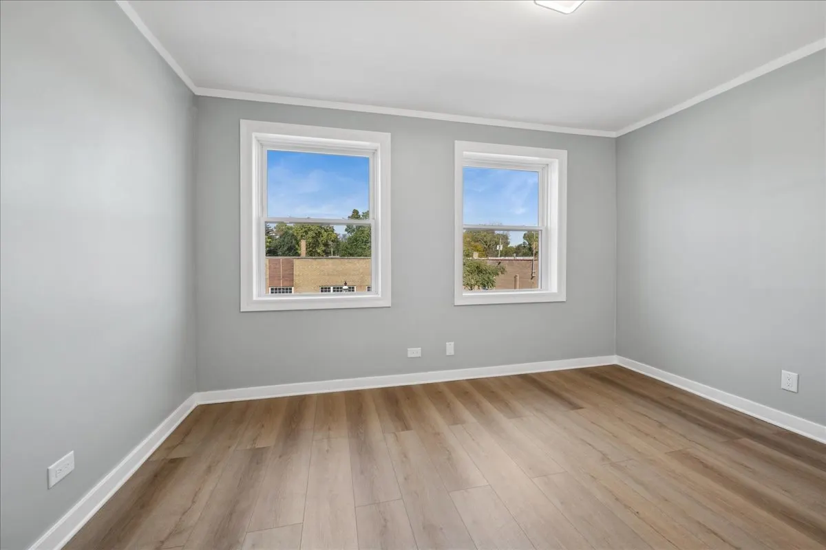 29 E Burlington Street A IL