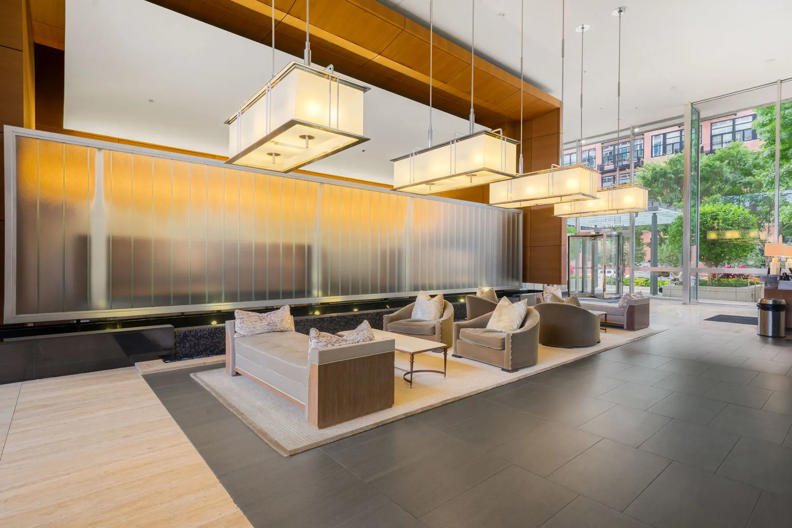 500 W Superior Street 1907 IL