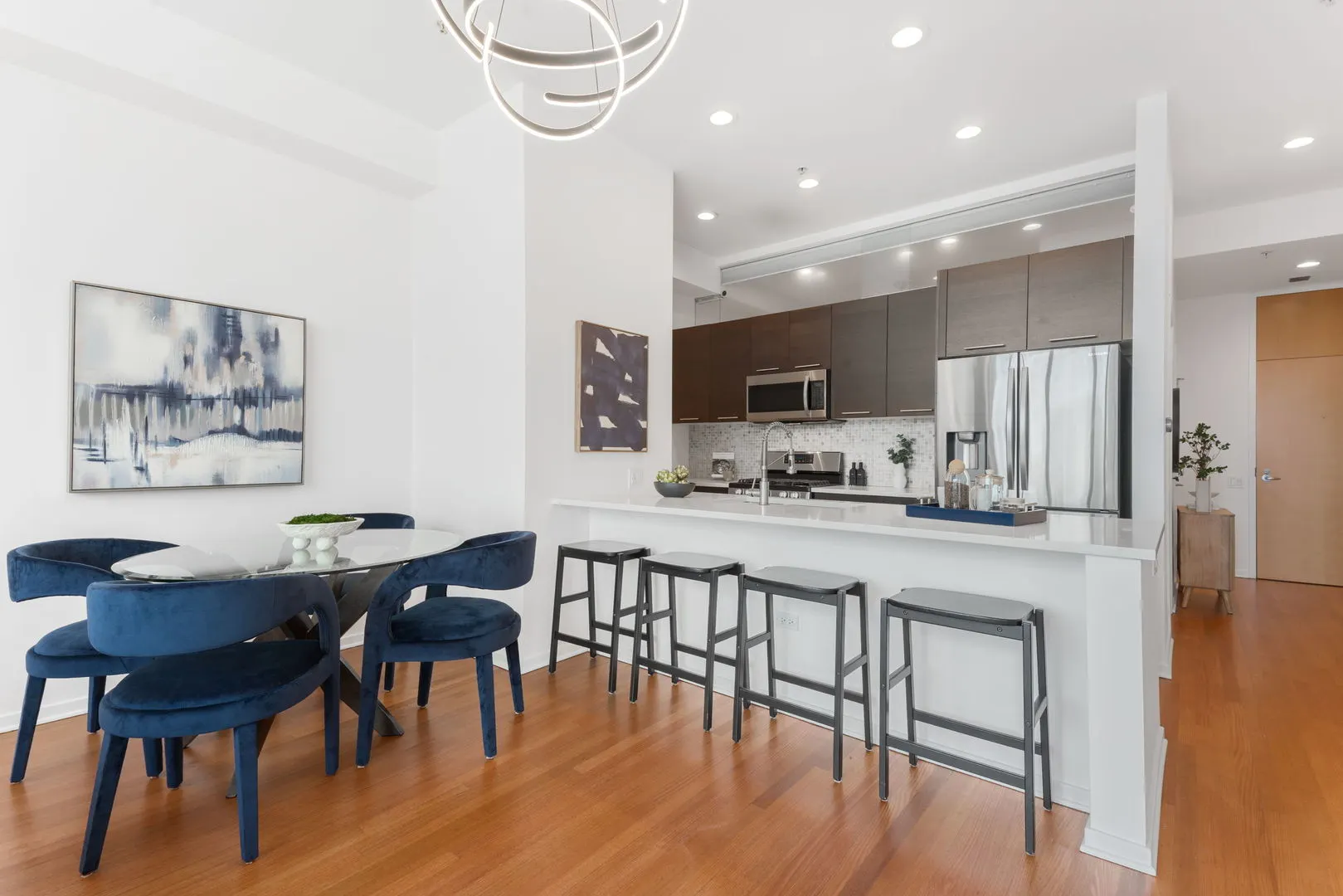 500 W Superior Street 1907 IL